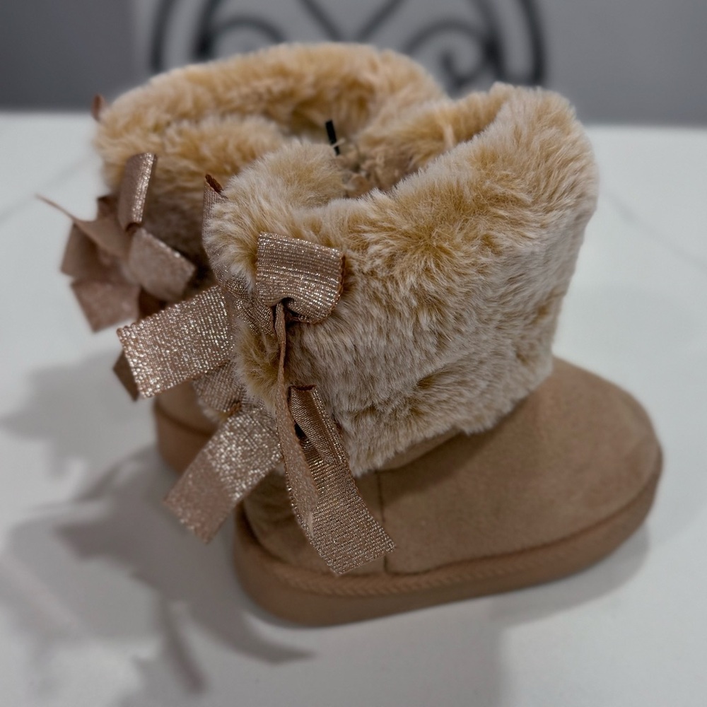 First Steps • Toddler Fuzzy Winter Ugg-Style Boots